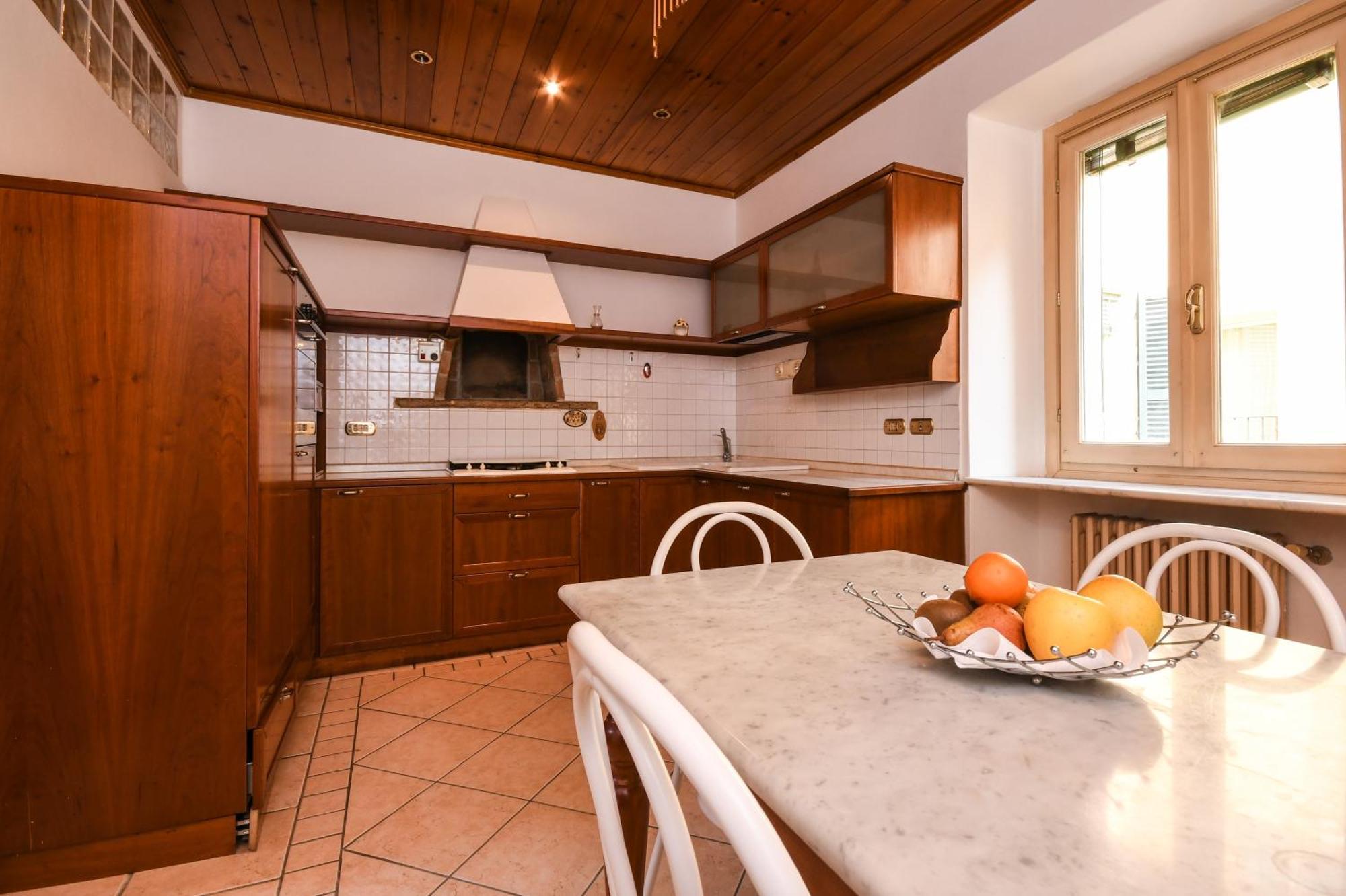 Hotel Vittoria Brescia Exterior foto A typical kitchen